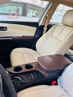 تويوتا أفالون